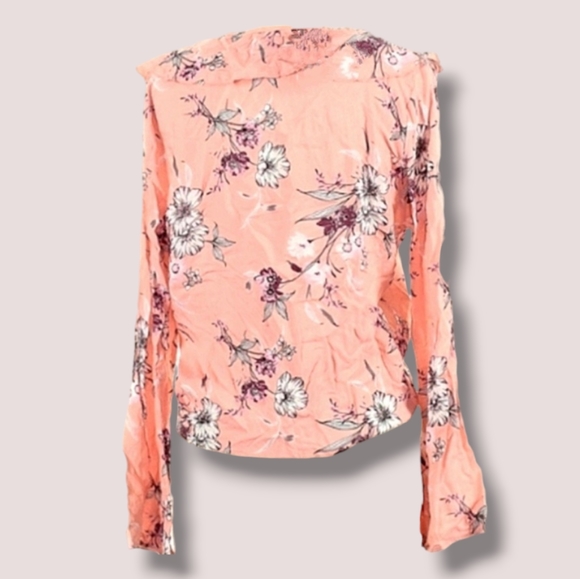 🪸NWOT Ruffled Floral Criss Cross Tie Crop Top by Rue21 - Picture 2 of 7